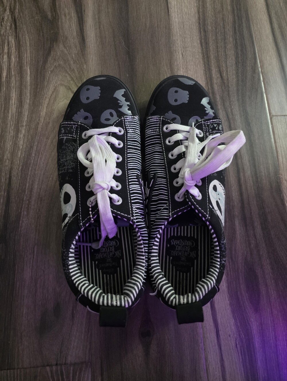 Ground Up Disney The Nightmare Before Christmas Men's Shoes Size 9 GLOW Charm